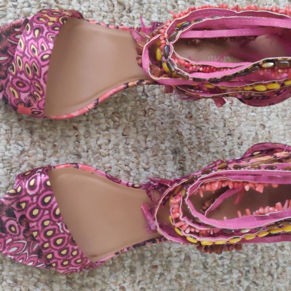 Heels - Picture 5 of 5